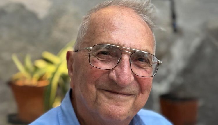 Πέθανε-ο-ιστορικός-τέχνης,-Εμμανουήλ-Μαυρομμάτης