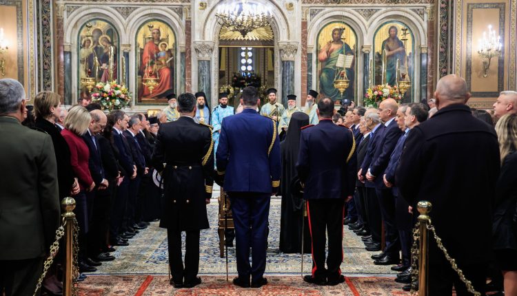 Η-Δοξολογία-της-25ης-Μαρτίου-στη-Μητρόπολη-Αθηνών-(ΒΙΝΤΕΟ)