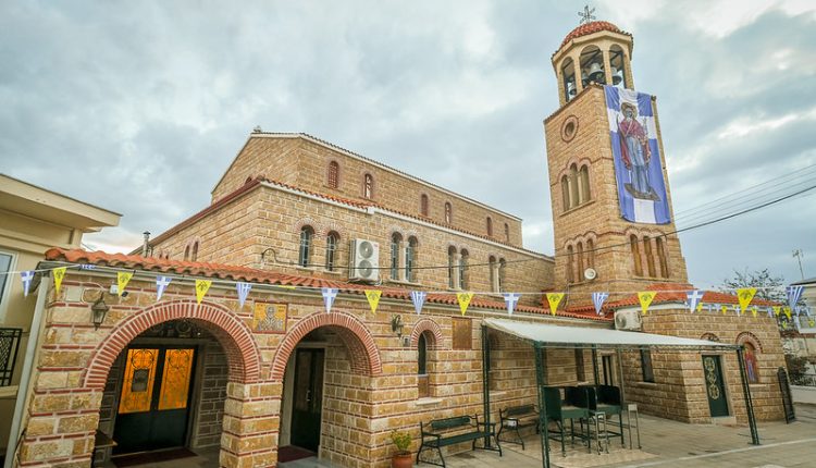 Σερρών-Θεολόγος:-«Είθε-η-Υπέρμαχος-Στρατηγός-του-Έθνους-μας-να-σκεπάζει-με-το-άγιο-μαφόριό-Της-την-Ελλάδα»