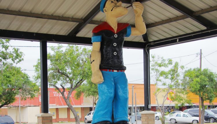 Σαν-σήμερα-26-Μαρτίου:-Η-ιστορία-πίσω-από-το-άγαλμα-του-Ποπάι-στο-Τέξας