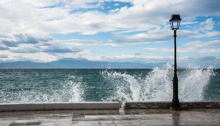 Βελτιώνεται-ο-καιρός-–-Πού-θα-εκδηλωθούν-ισχυροί-άνεμοι-και-πόσο-θα-δείξουν-τα-θερμόμετρα