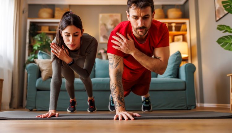 5-ασκήσεις-που-σας-κρατούν-νέους-μετά-τα-40