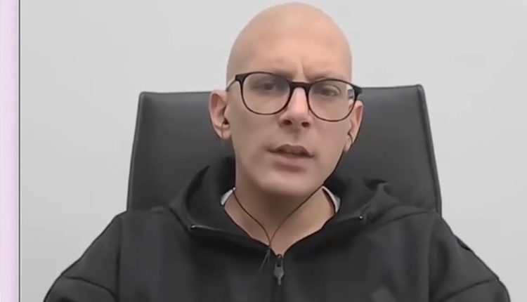 «Χειρουργήθηκα-Τετάρτη,-Κυριακή-επέστρεψα-στο-νησί,-τη-Δευτέρα-ήμουν-στο-γραφείο»:-Το-μάθημα-ζωής-του-δημάρχου-Αη-Στράτη