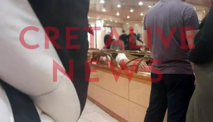 Γυμνός-άνδρας-εισέβαλε-σε-καμπίνα-μαθητριών-κατά-τη-διάρκεια-σχολικής-εκδρομής-προς-Κρήτη