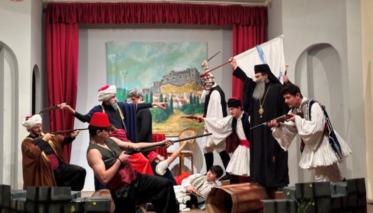 Η-σχολική-εορτή-της-Πατριαρχική-Σχολής-Σιών-για-την-εθνική-επέτειο-της-25ης-Μαρτίου-1821-(ΒΙΝΤΕΟ)