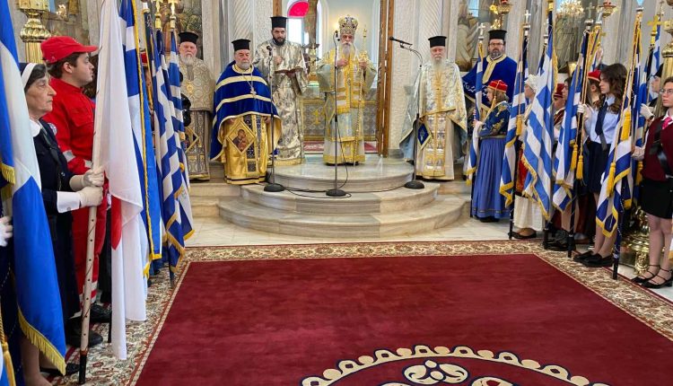 Με-λαμπρότητα-ο-εορτασμός-της-25ης-Μαρτίου-στον-Μητροπολιτικό-Ναό-Αγίου-Νικολάου-Πύργου