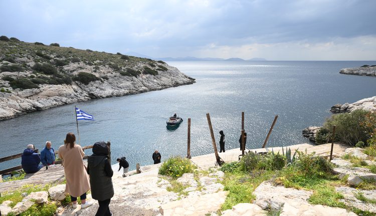 Σήμερα-η-επιχείρηση-ανάσυρσης-του-34χρονου-δύτη-από-το-Πηγάδι-του-Διαβόλου-στη-Βουλιαγμένη