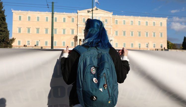 Αντιπολεμικά-συλλαλητήρια-στο-Σύνταγμα-και-σε-άλλες-πόλεις-της-χώρας