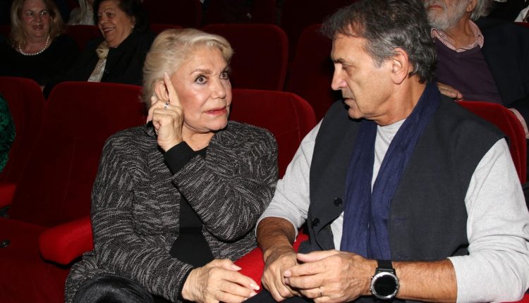 Το-συγκλονιστικό-αντίο-του-Γιώργου-Νταλάρα-για-τη-Μαρινέλλα-–-«Σε-ευχαριστώ-για-όλα-μάνα…»