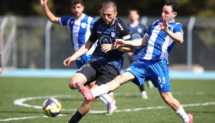 Απίθανο-σκηνικό-στη-super-league-2:-Έλειπαν-τα-σημαιάκια-του-κόρνερ-στο-Αιγάλεω-–-Ελλάς-Σύρου