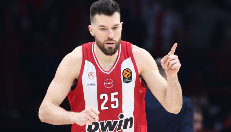 Ολυμπιακός:-Για-Πίτερς-και-Αρμάνι-Μιλάνο-γράφουν-οι-Ιταλοί