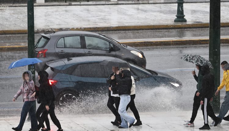 Η-διπλή-κυκλογένεση-στη-Μεσόγειο-και-η-ασυνήθιστη-για-την-εποχή-μεταφορά-ψύχους-–-Η-εξήγηση-Κολυδά