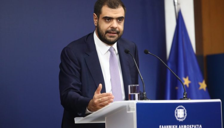 Κυβερνητικός-Εκπρόσωπος:-Προβαίνουμε-σε-όλες-τις-αναγκαίες-ενέργειες-ώστε-το-Άγιο-Φως-να-φτάσει-στην-Ελλάδα