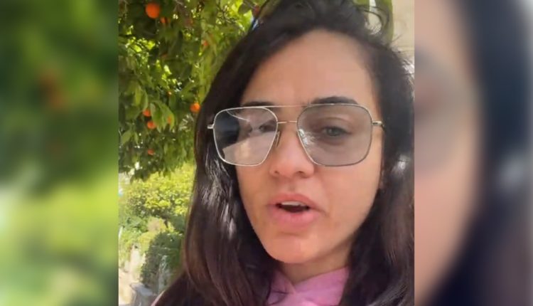 Η-Κόνι-Μεταξά-ζητά-να-αλλάξει-το-τραγούδι-των-γενεθλίων:-«Ποιος-χ.στηκε-να-σκορπίζουμε-της-γνώσης-το-φως;»