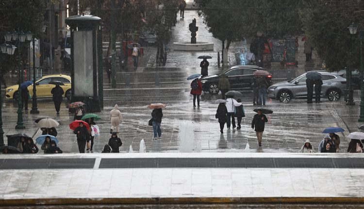 Το-νέο-έκτακτο-της-ΕΜΥ-για-την-κακοκαιρία-erminio-–-Πότε-χτυπά-την-Αττική,-οι-περιοχές-σε-red-code