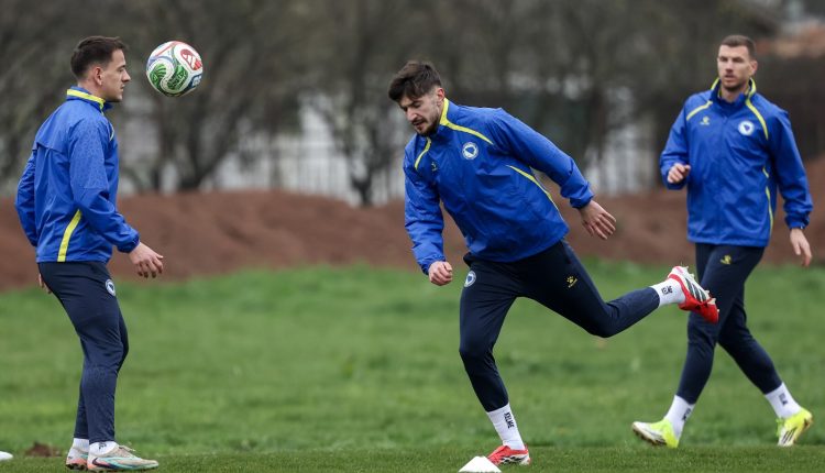 Απίστευτο:-Προσέφεραν-lada,-πατάτες-και-ξύλα-για-το-τζάκι-για-να-δουν-από-το-μπαλκόνι-το-Βοσνία-–-Ιταλία