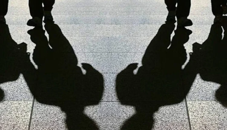 Ελεύθεροι-οι-τρεις-ανήλικοι-για-το-επεισόδιο-στο-Αγρίνιο-–-Παραδόθηκε-17χρονος-για-τον-τραυματισμό-του-16χρονου