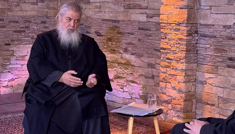 «Η-ευκαιρία-της-κοινότητας»:-Συζήτηση-με-τον-π.-Θεοδόσιο-Μαρτζούχο-στα-«Ευαγγελίστρια-2026»