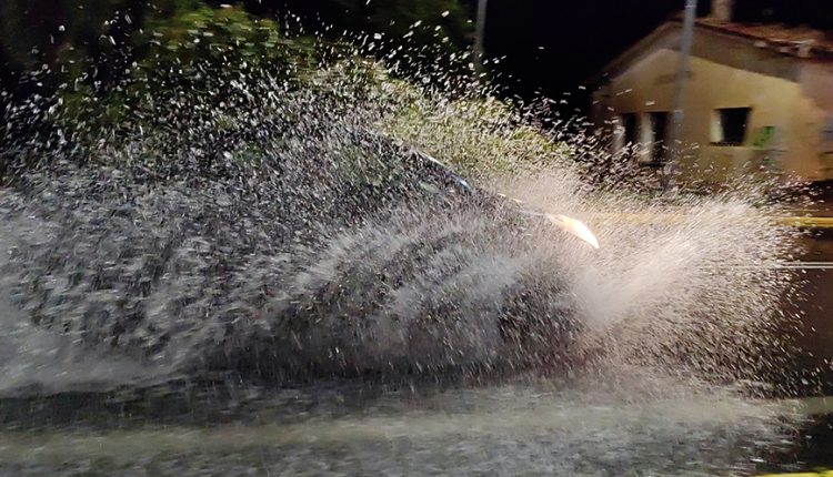 Κακοκαιρία-erminio:-Κλειστά-τα-σχολεία-στις-Κυκλάδες-και-τα-Δωδεκάνησα