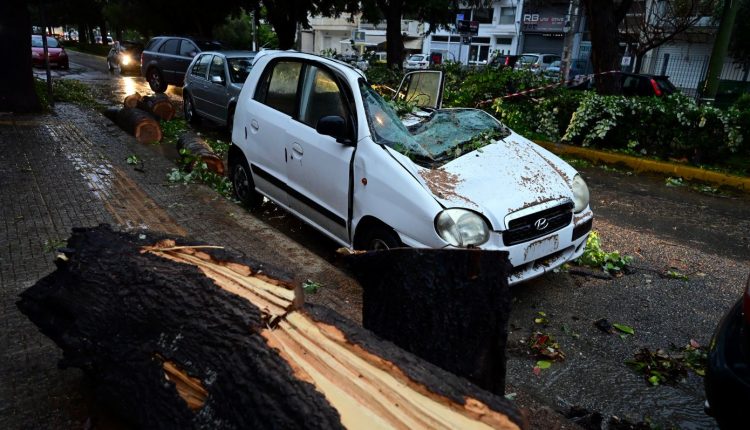 Η-κακοκαιρία-erminio-σφυροκοπά-τη-χώρα-–-Σοκάρει-η-περιγραφή-του-άνδρα-που-εντόπισε-τον-νεκρό-στη-Νέα-Μάκρη