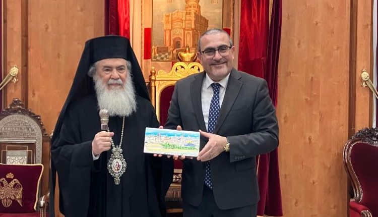 Στον-Πατριάρχη-Ιεροσολύμων-o-Αναπληρωτής-Ειδικός-Συντονιστής-των-Ηνωμένων-Εθνών-για-την-Ειρήνη-στη-Μέση-Ανατολή