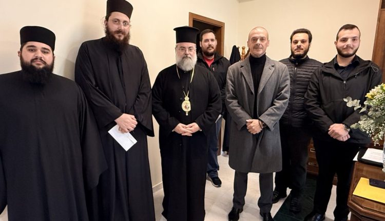 Υποψήφιοι-της-ΣΜΥΚ-πήραν-την-ευλογία-του-Μητροπολίτη-Κυδωνίας-και-Αποκορώνου-Τίτου