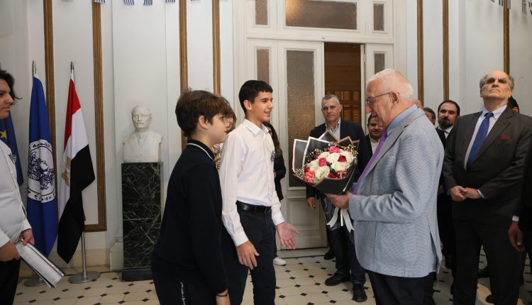 Ο-Πρόεδρος-της-Βουλής-στην-καρδιά-του-Ελληνισμού-στο-Κάιρο:-«Κρατάτε-αναμμένη-τη-φλόγα-της-Ελλάδας-στην-Αίγυπτο»