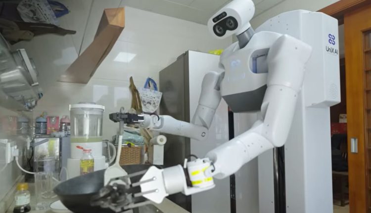 Ανθρωποειδές-ρομπότ-που-μαγειρεύει,-καθαρίζει-και-οργανώνει-τον-χώρο,-φέρνει-την-τεχνητή-νοημοσύνη-στην-καθημερινότητά-μας