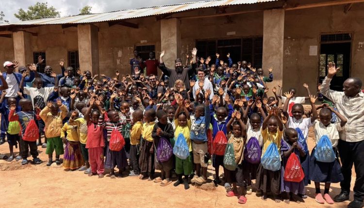 Ελπίδα-και-στήριξη-σε-παιδιά-της-Τανζανίας-από-την-Ιερά-Μητρόπολη-Αρούσας