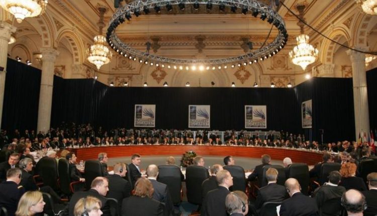 Σαν-σήμερα-3-Απριλίου:-Όταν-η-Ελλάδα-έβαλε-βέτο-στο-όνομα-της-ΠΓΔΜ