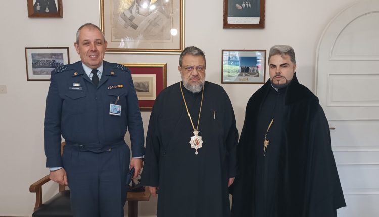 Στο-Μητροπολίτη-Μεσσηνίας-ο-νέος-Στρατιωτικός-Ιερέα-Φρουράς-Καλαμάτας