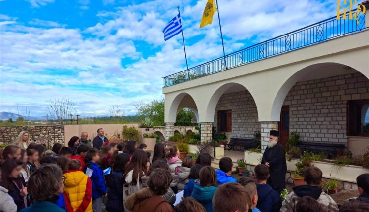 Τα-Κάλαντα-του-Λαζάρου-στον-Μητροπολίτη-Άρτης