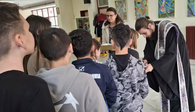 Ιερό-Ευχέλαιο-στο-2ο-Δημοτικό-Σχολείο-Ερέτριας