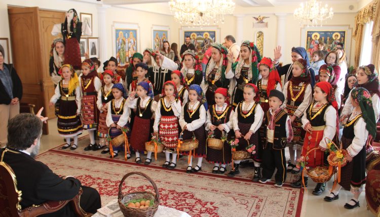 Προανάκρουσμα-ελπίδος-και-ζωής-από-τους-μικρούς-αγγελιοφόρους-της-Αναστάσεως-στην-Εκκλησία-των-Σερρών