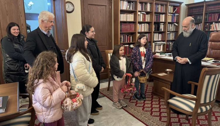 Μήνυμα-Αναστάσεως-από-τα-κάλαντα-του-Λαζάρου-στην-Ιερά-Μητρόπολη-Θεσσαλιώτιδος