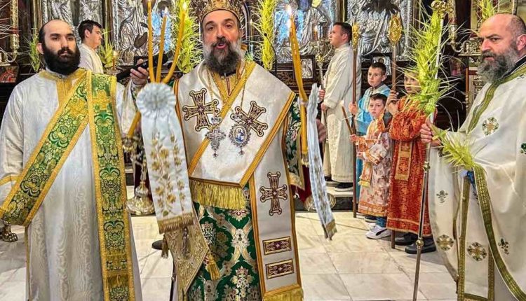 Η-Κυριακή-των-Βαΐων-στο-Μεγαλοχώρι-Σαντορίνης