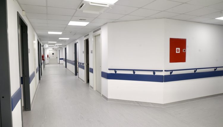 ΠΑΣΟΚ:-Η-αναστολή-εφημέρευσης-και-εισαγωγών-στις-Παθολογικές-του-Νοσοκομείου-Καλαμάτας-επιβεβαιώνει-την-κατάρρευση-του-ΕΣΥ