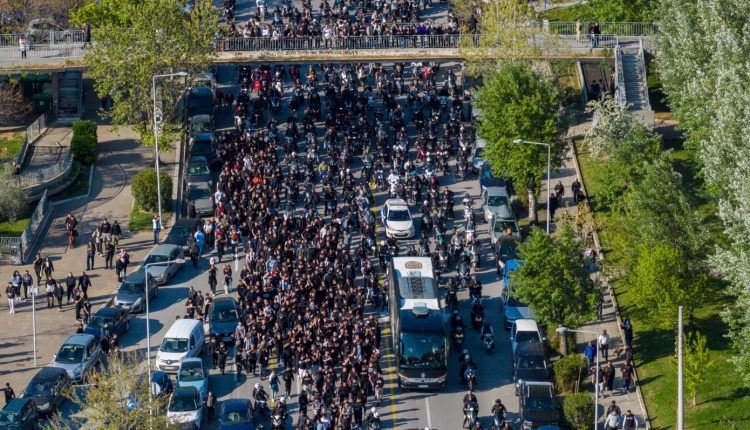 ΠΑΟΚ:-Χιλιάδες-οπαδοί-συνόδευσαν-την-ομάδα-στην-Τούμπα-για-το-ντέρμπι-με-τον-Παναθηναϊκό