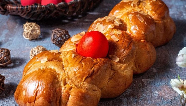 Τα-πιο-ξεχωριστά-πασχαλινά-γλυκά-σε-περιμένουν-στα-Ζαχαροπλαστεία-ΚΩΝΣΤΑΝΤΙΝΙΔΗΣ