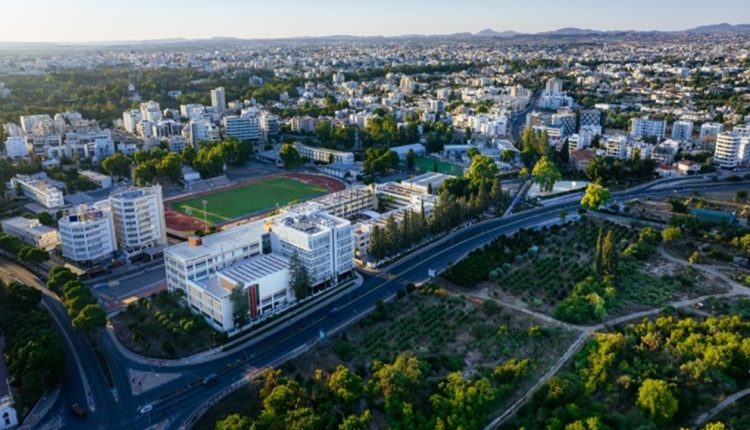 Νέοι-δικηγόροι-αλλάζουν-το-τοπίο:-Πώς-οι-σπουδές-Νομικής-οδηγούν-σε-θεσμική-συμμετοχή