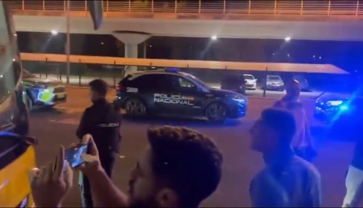 Σεβίλλη:-Οπαδοί-επιτέθηκαν-λεκτικά-στους-παίκτες-και-το-επιτελείο-της-Σεβίλλης