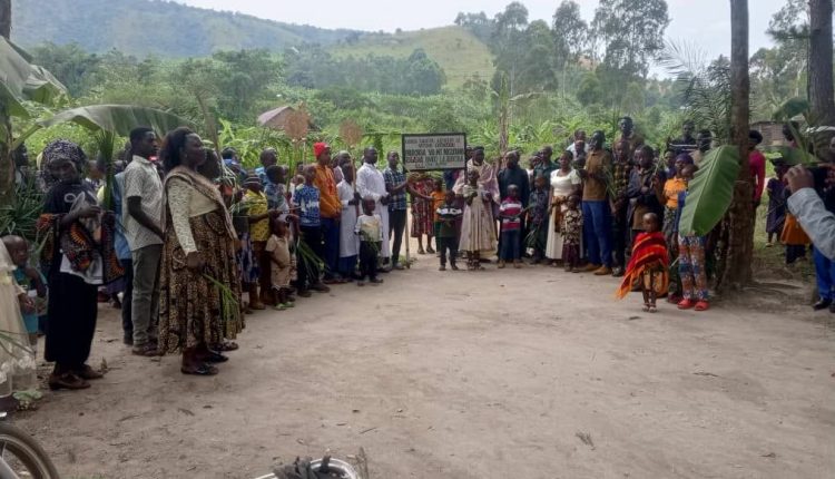 Η-χαρά-των-Χριστιανών-του-Αγίου-Νικοδήμου-στη-rugasha