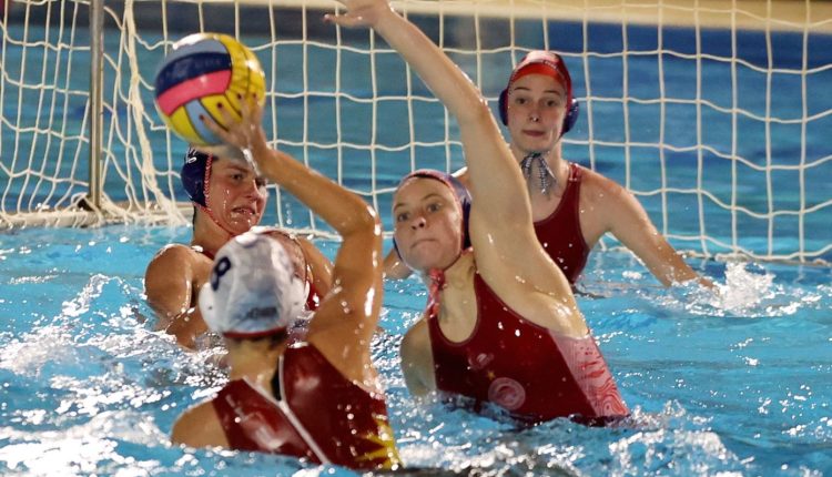 Πόλο-γυναικών:-Έκανε-το-«20-στα-20»-στο-πρωτάθλημα-ο-Ολυμπιακός,-20-8-την-Ηλιούπολη