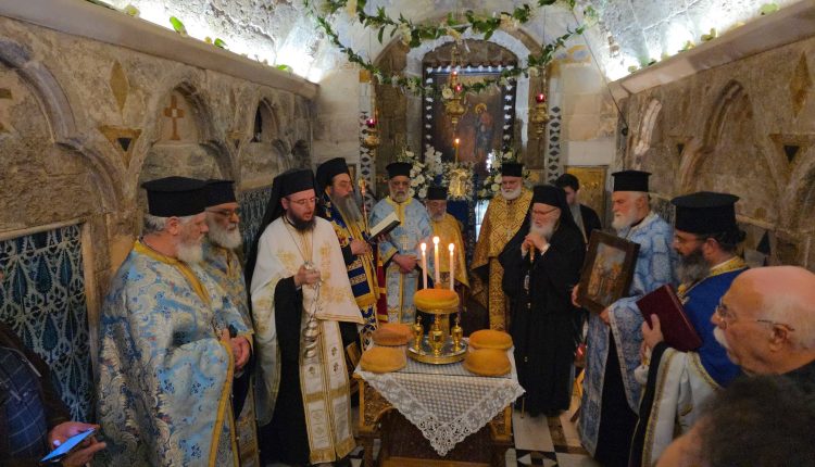 Ο-Εσπερινός-του-Ευαγγελισμού-της-Θεοτόκου-στη-Ναζαρέτ