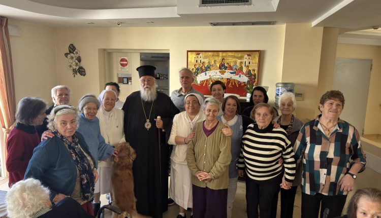 Η-Ιερά-Μητρόπολη-Κερκύρας-κοντά-στους-εμπερίστατους