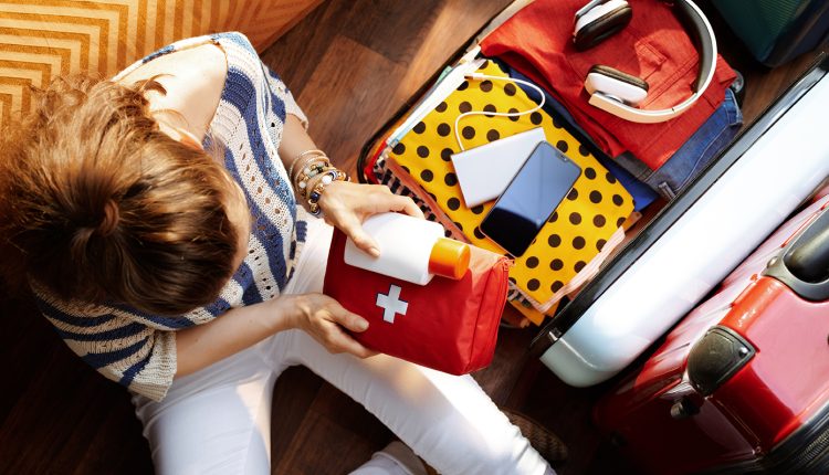 Τι-πρέπει-να-έχει-πλέον-το-κουτί-πρώτων-βοηθειών-στο-αυτοκίνητο-–-Υποχρεωτικό-από-18-Ιουνίου