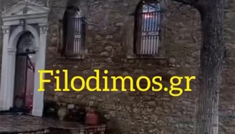 Φωτιά-σε-εκκλησία-στην-Αχαΐα:-Καταστράφηκε-ολοσχερώς-ο-Ιερός-Ναός-Κοίμησης-της-Θεοτόκου-στη-Βελλά-Αιγείρας