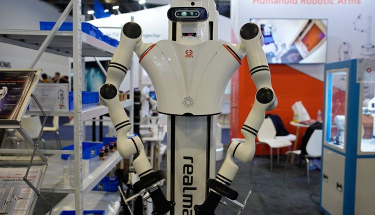 Νέο-σύστημα-τεχνητής-νοημοσύνης-επιτρέπει-στα-ρομπότ-να-κατανοούν-και-να-εκτελούν-ανθρώπινες-εντολές-σε-πραγματικό-χρόνο