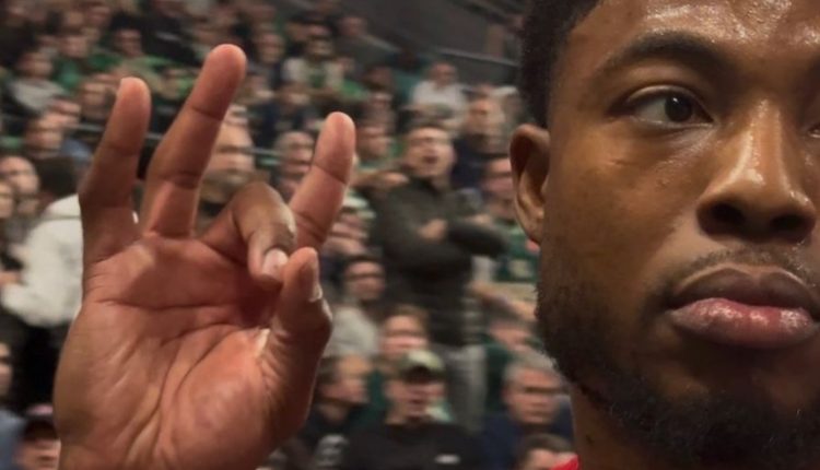 Ολυμπιακός:-Ο-Παναθηναϊκός-έκανε-καταγγελία-κατά-του-Τζόουνς-για-προκλητικές-χειρονομίες