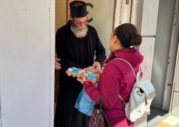 tο-ΚΕΣΟ-προετοίμασε-το-Πασχαλινό-τραπέζι-για-250-οικογένειες